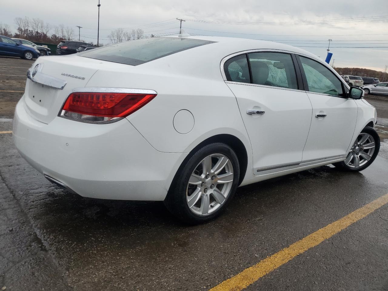 VIN 1G4GC5E34DF139617 2013 BUICK LACROSSE no.3