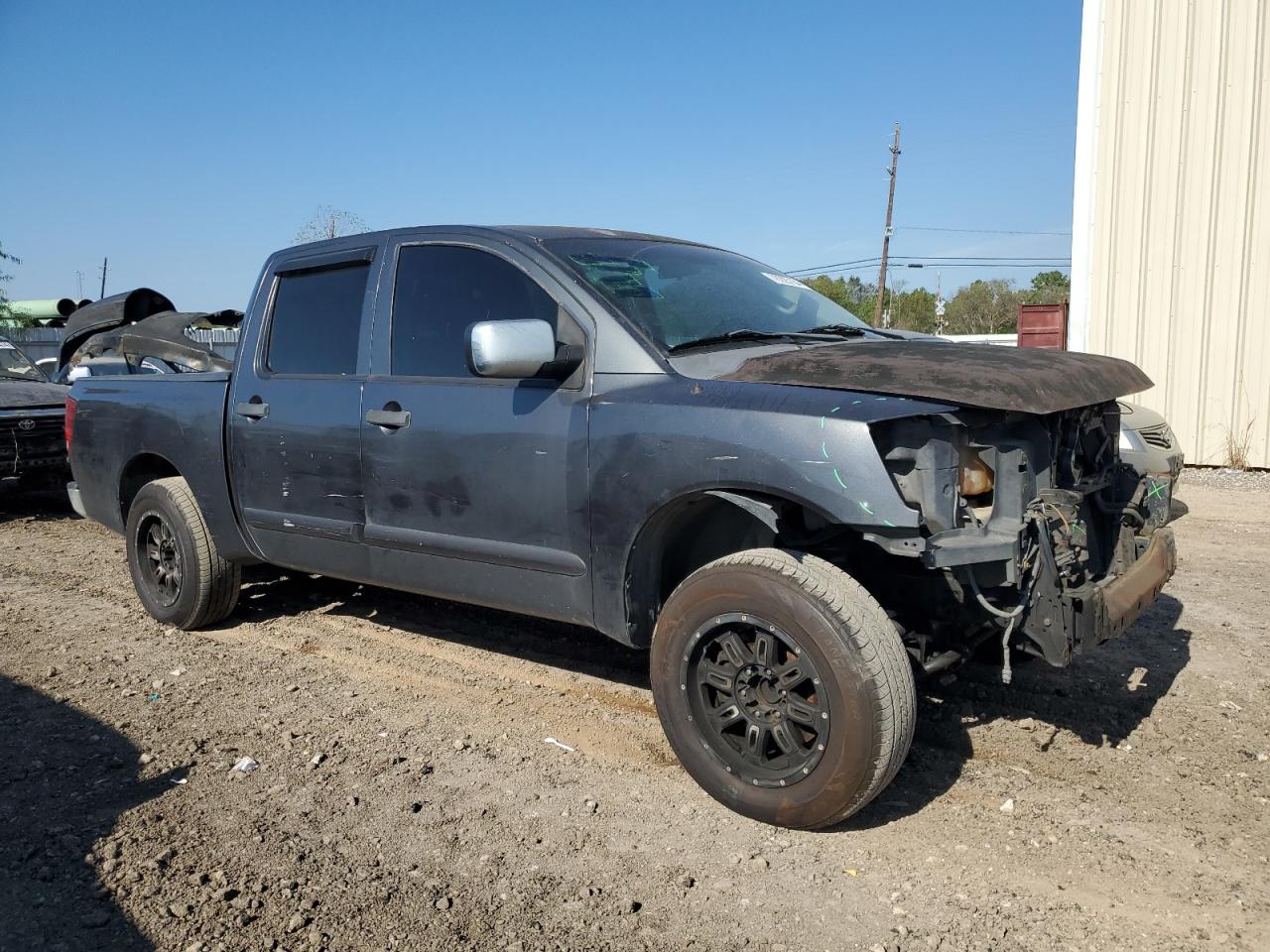 2012 Nissan Titan - Image 4