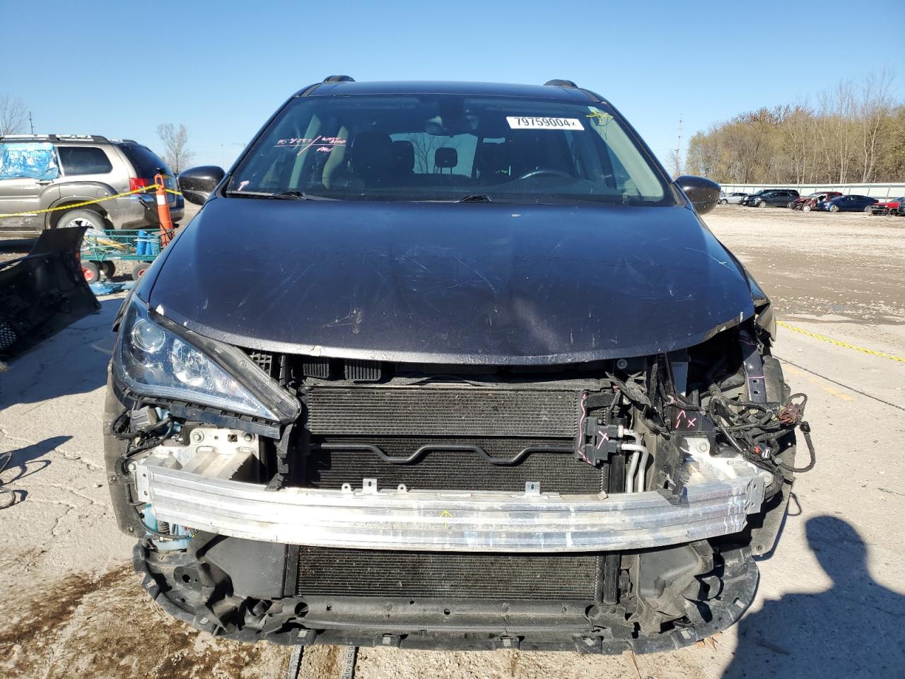 2017 Chrysler Pacifica - Image 5