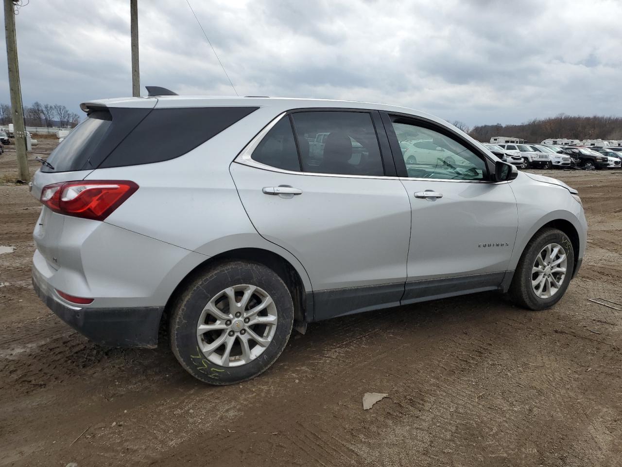 VIN 2GNAXKEV9K6170911 2019 CHEVROLET EQUINOX no.3