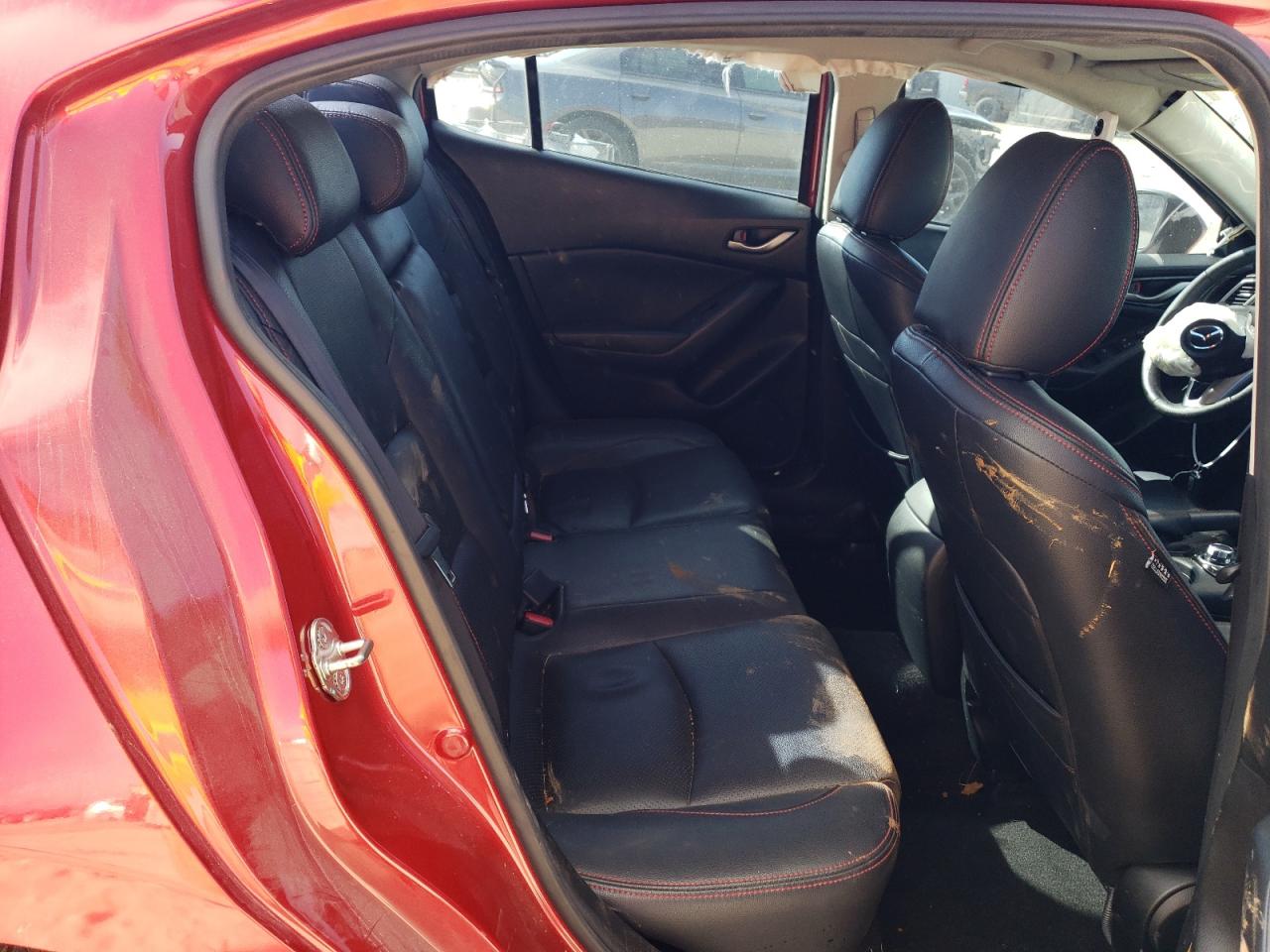 2016 Mazda 3 - Image 10