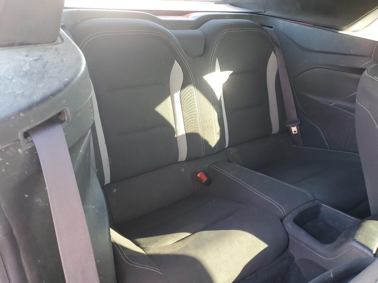 2016 Chevrolet Camaro - Image 10