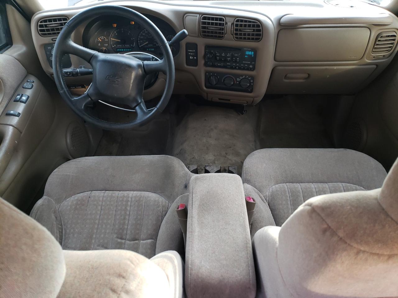 2002 Chevrolet S-10 Pickup - Image 8