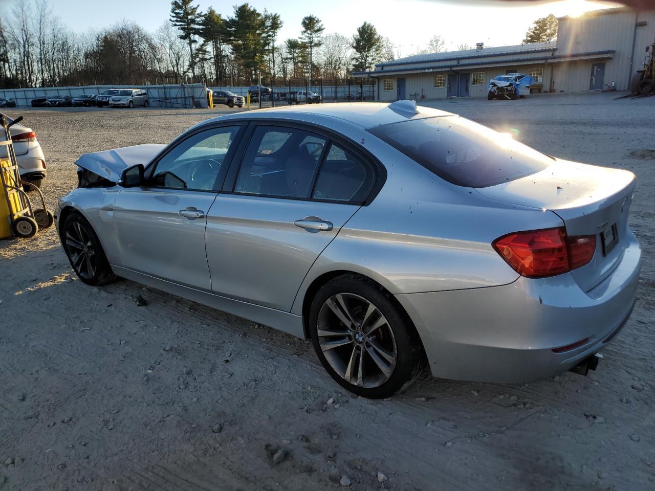 VIN WBA3B5C54DF590117 2013 BMW 3 SERIES no.2