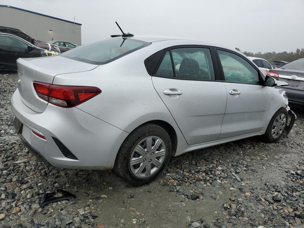 2023 Kia Rio - Image 3