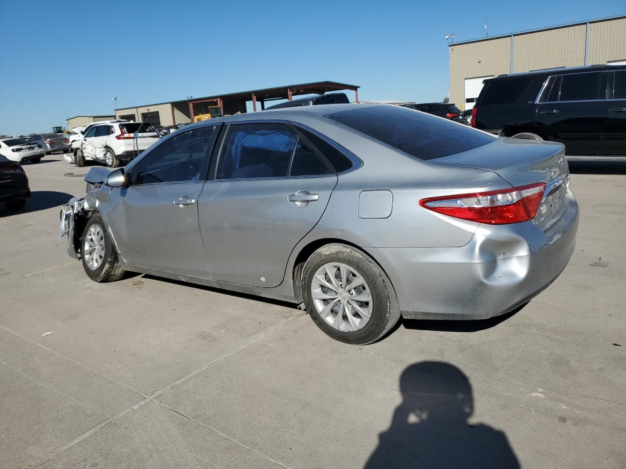 VIN 4T1BF1FK8HU739266 2017 TOYOTA CAMRY no.2