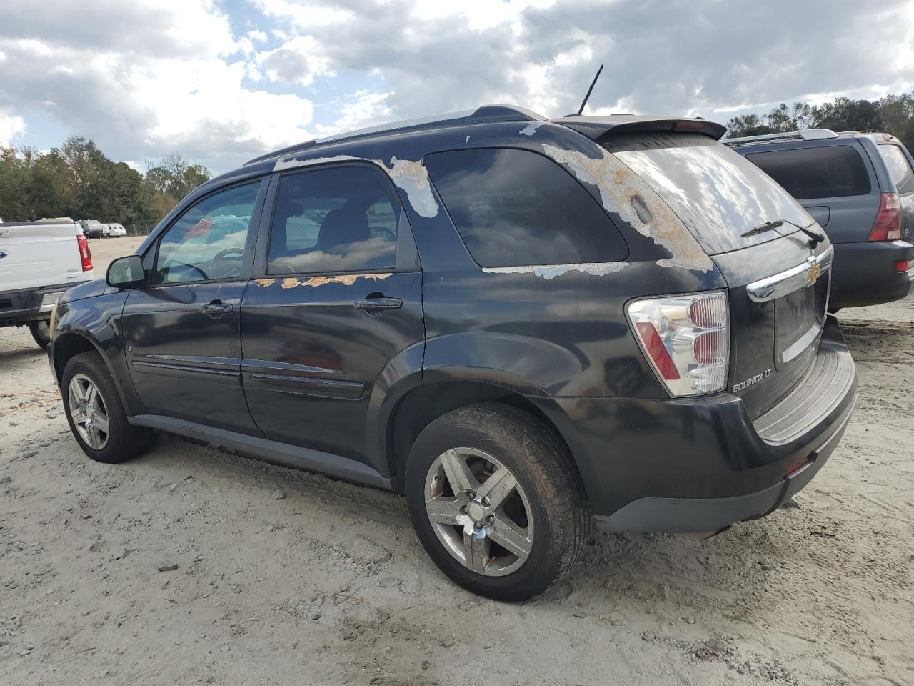 2008 Chevrolet Equinox - Image 2