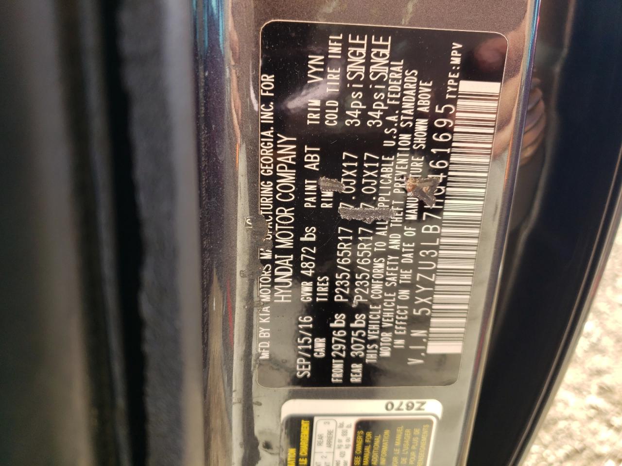 2017 Hyundai Santa Fe - Image 14