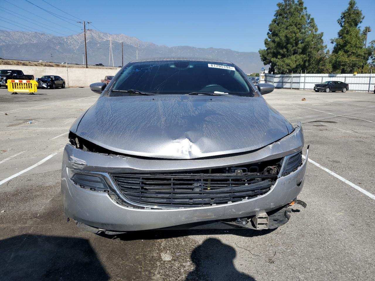 2016 Chrysler 200 - Image 5