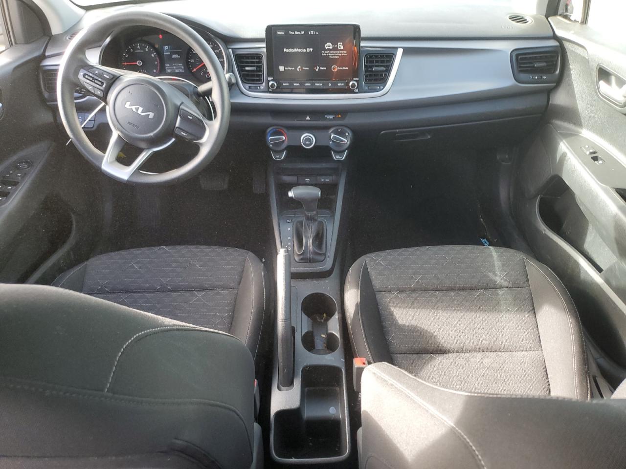 2023 Kia Rio - Image 8