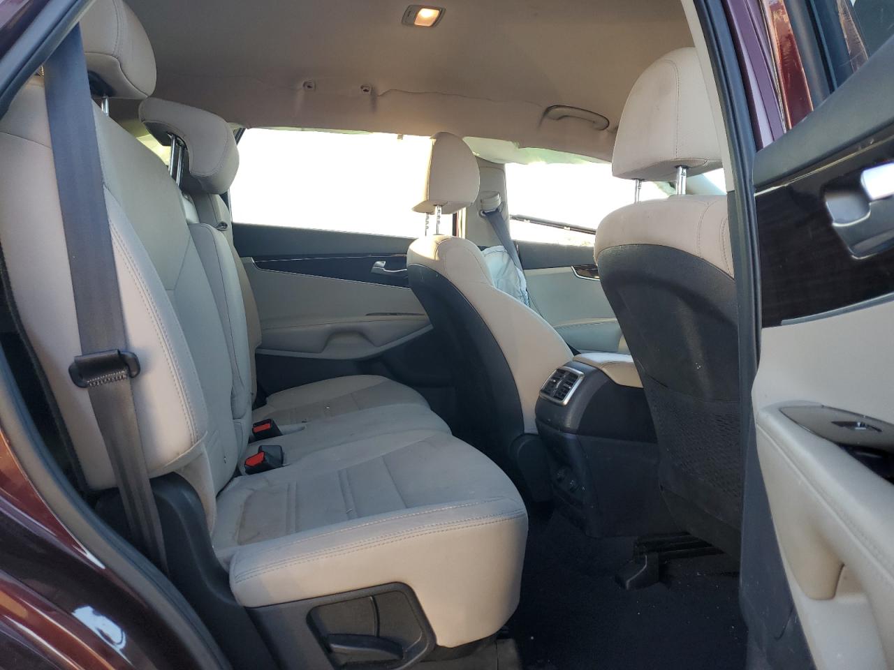 2019 Kia Sorento - Image 11