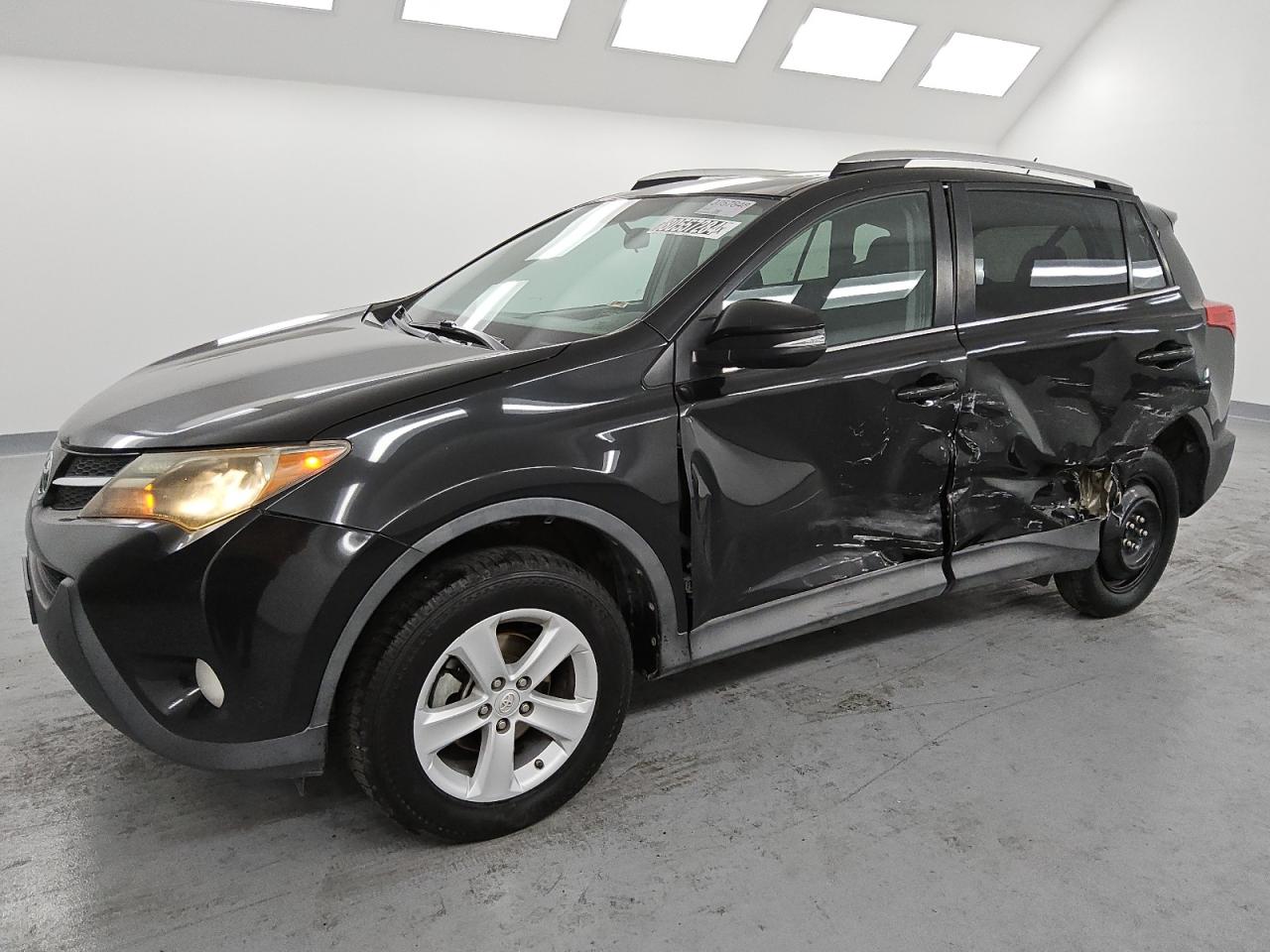 2014 Toyota RAV 4 - Image 1