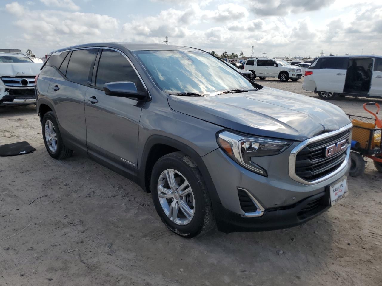 2020 GMC Terrain - Image 4