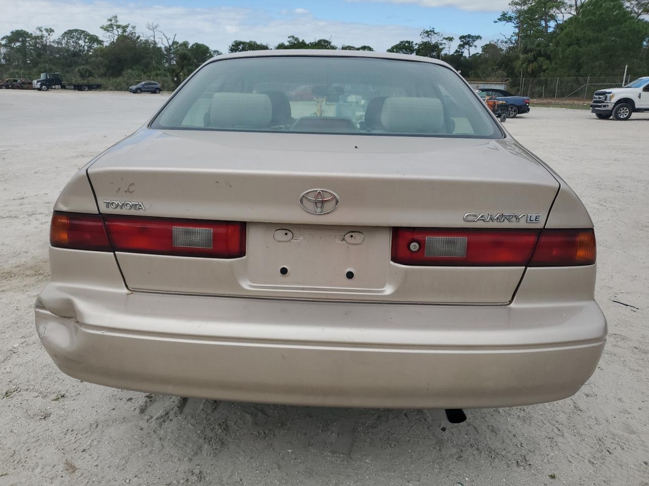 1999 Toyota Camry Ce VIN: 4T1BG22K5XU902172 Lot: 81226344