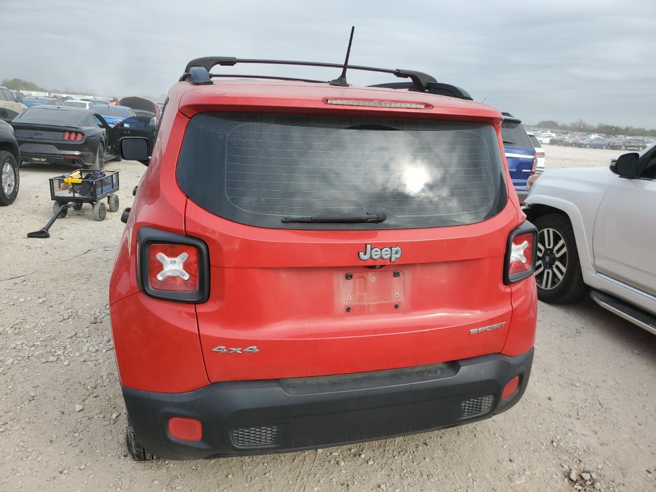 VIN ZACCJBAT0FPC20532 2015 JEEP RENEGADE no.6