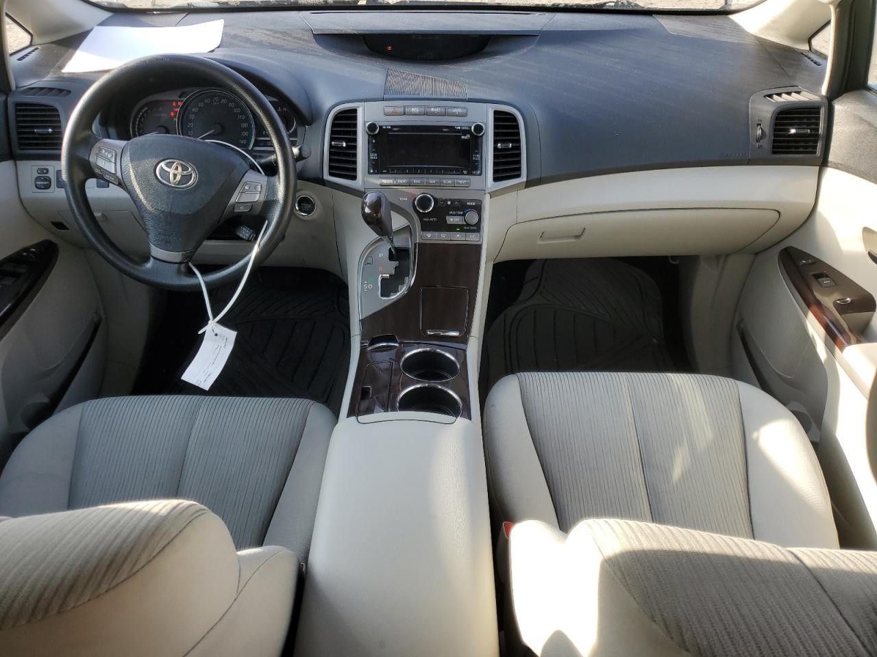 2010 Toyota Venza - Image 8