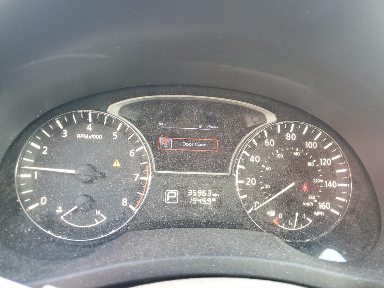 2015 Nissan Altima - Image 9