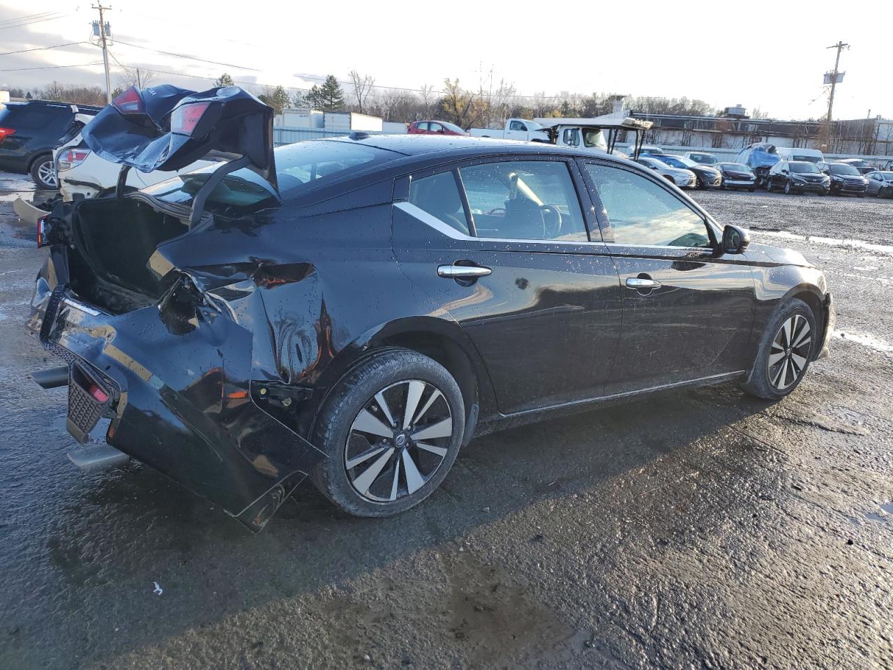 2019 Nissan Altima - Image 3