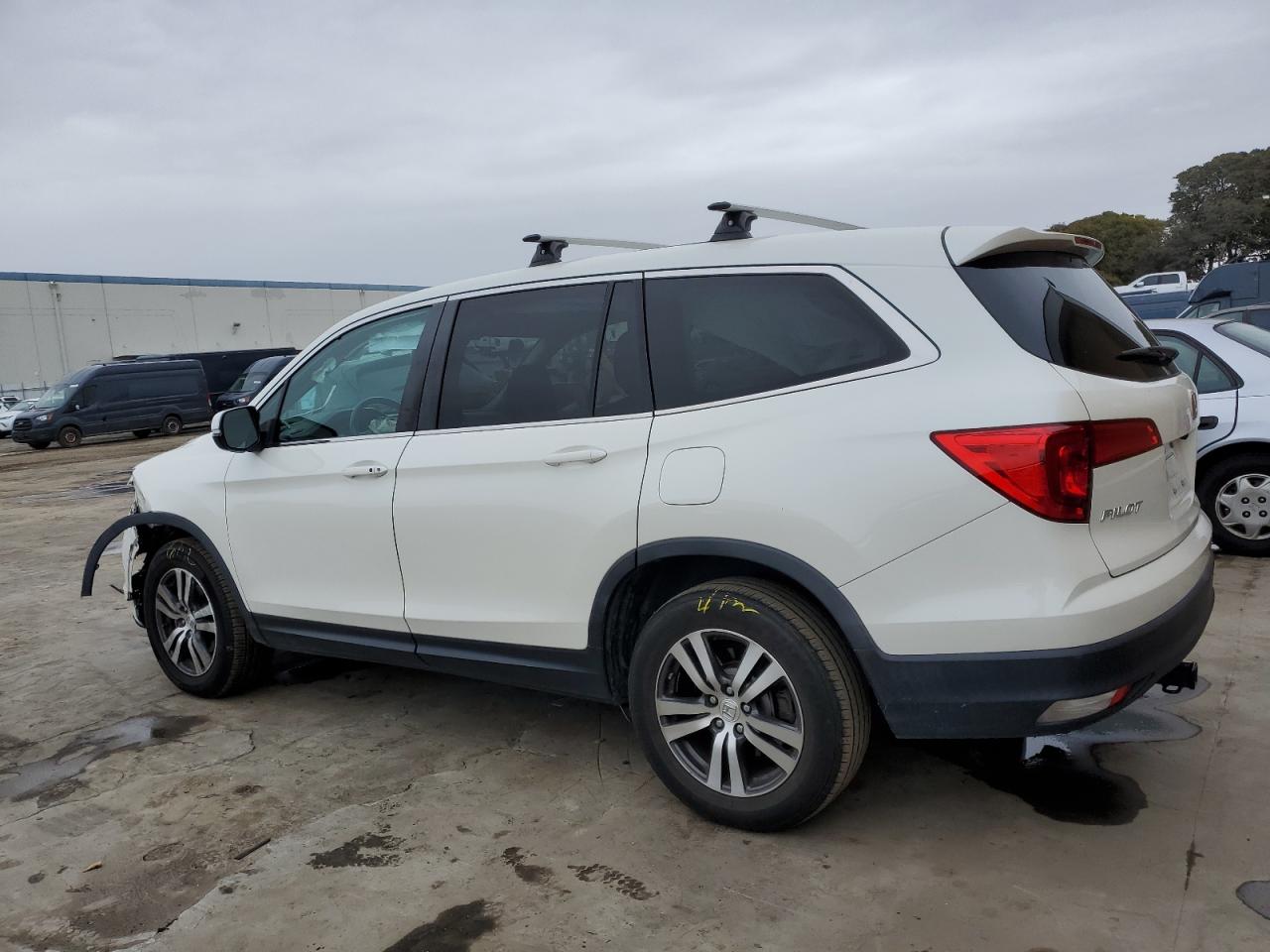 2018 Honda Pilot - Image 2