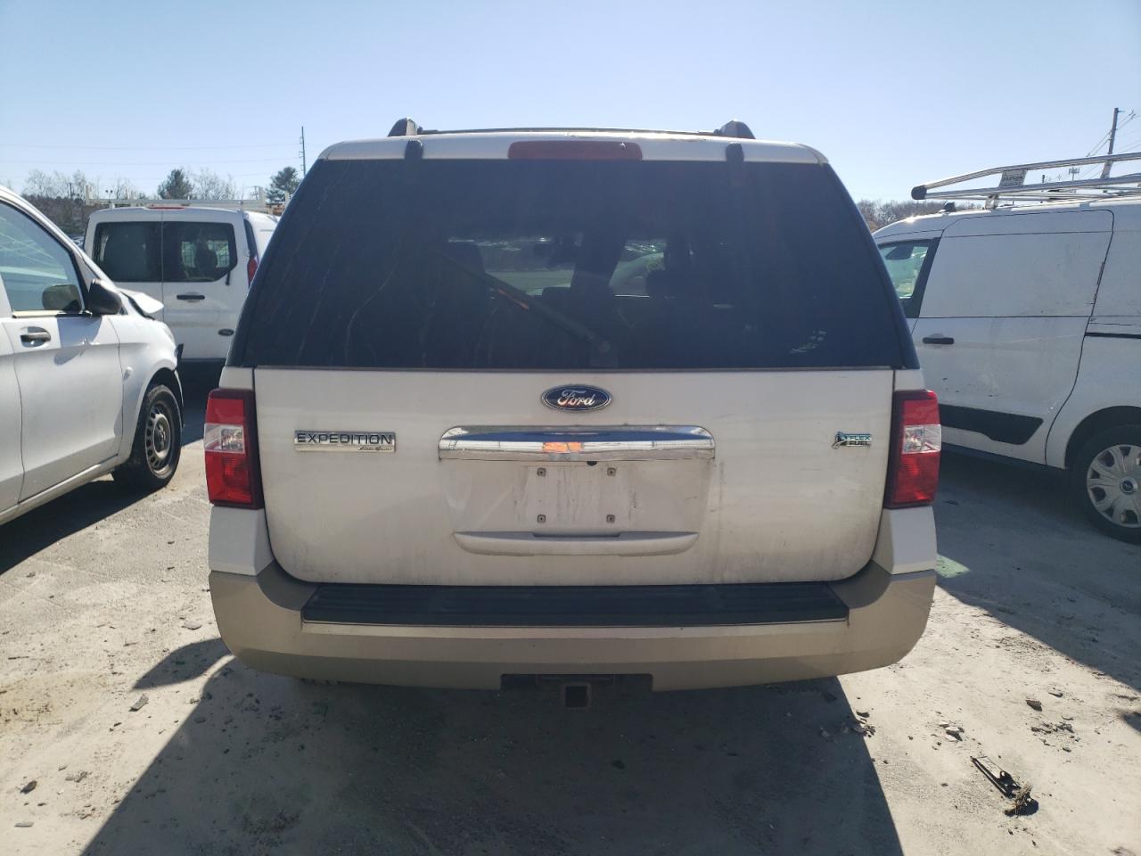 2010 Ford Expedition Eddie Bauer VIN: 1FMJU1J57AEB60935 Lot: 77672714