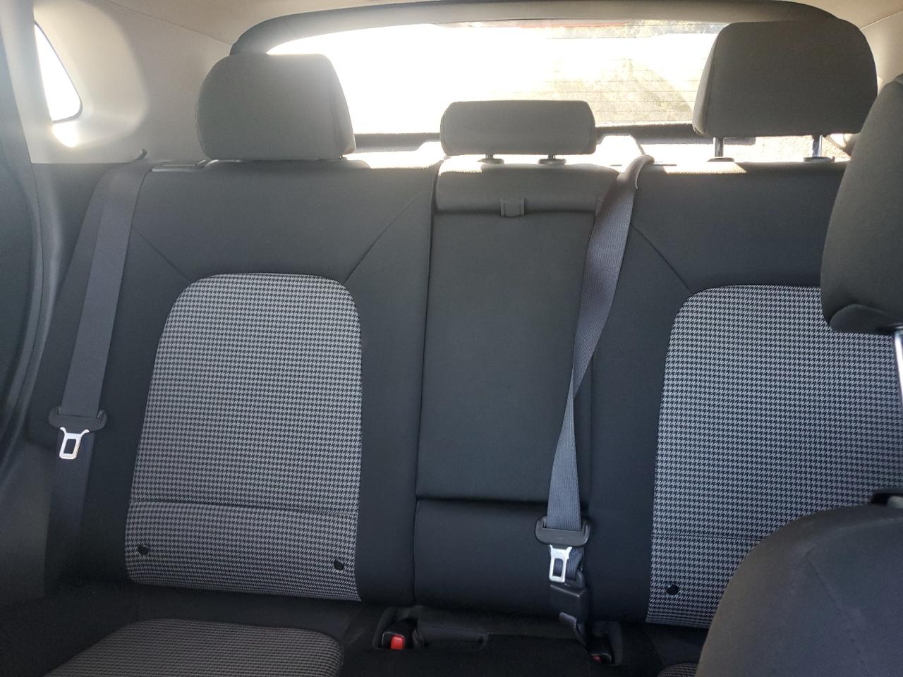 2018 Hyundai Kona - Image 10