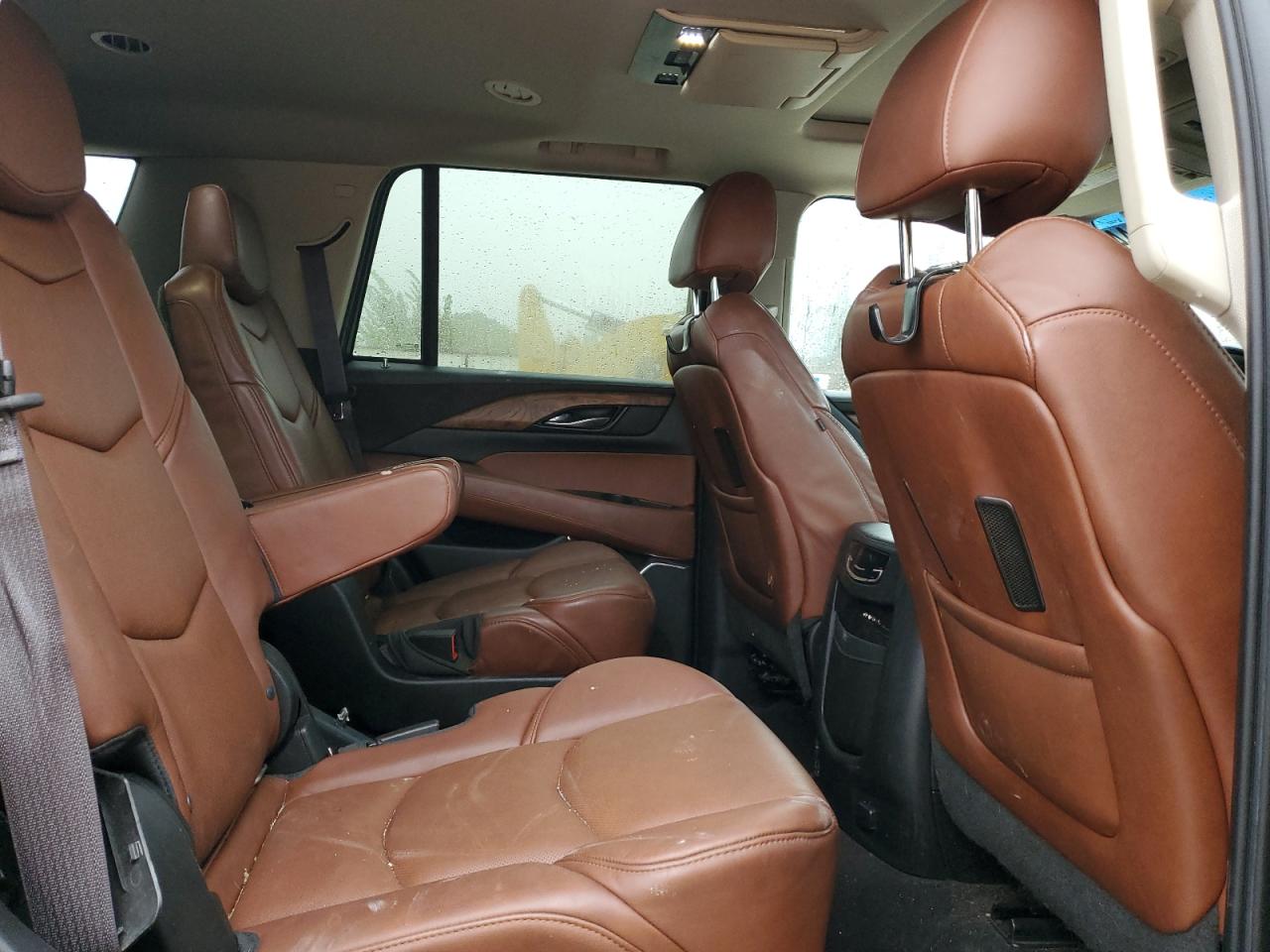 2015 Cadillac Escalade - Image 11