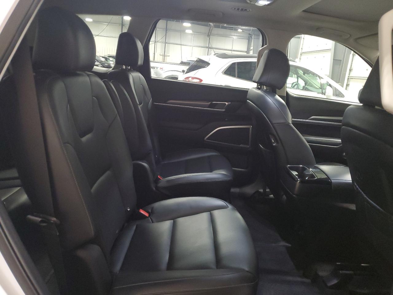 2022 Kia Telluride - Image 11