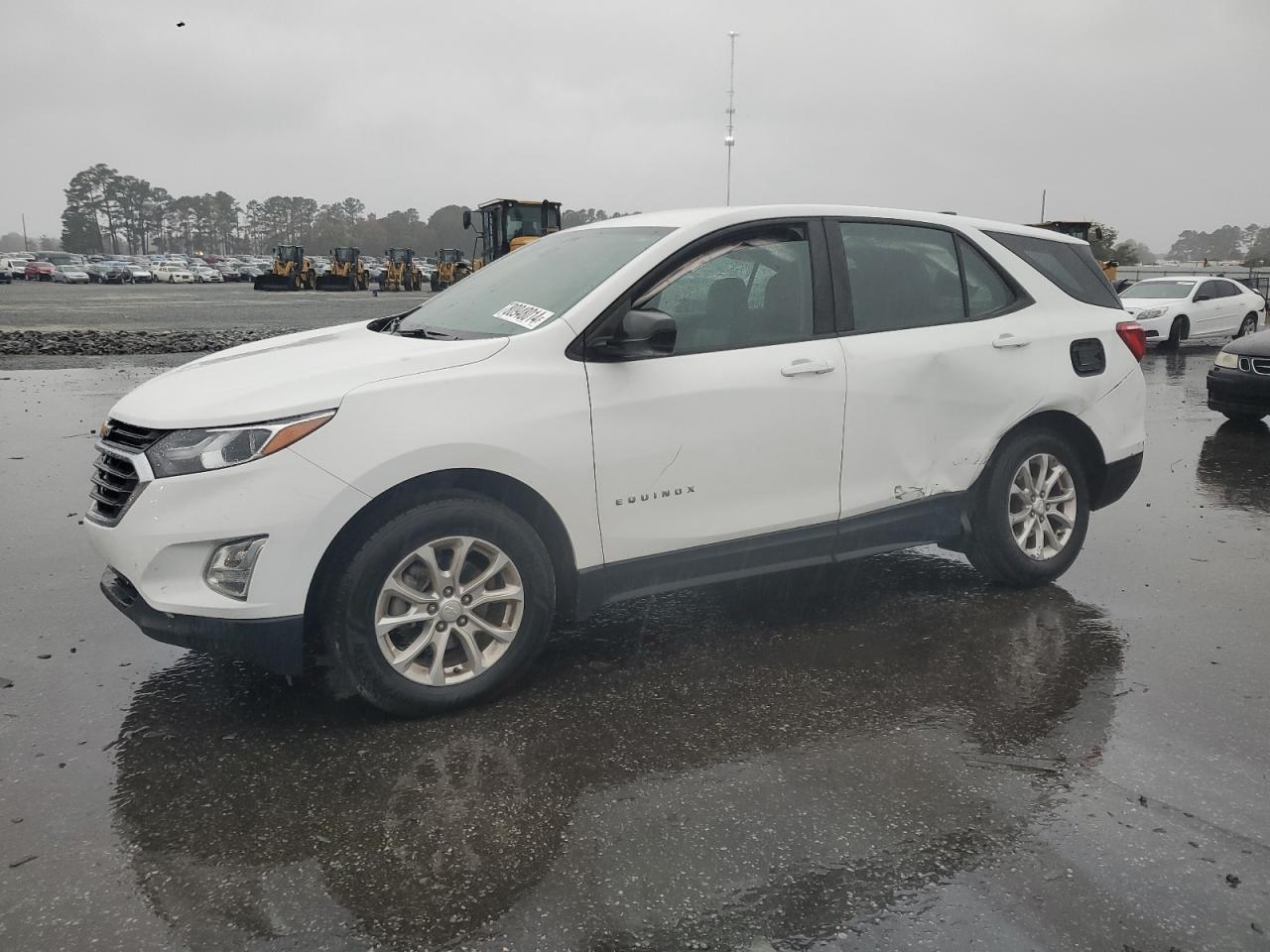 2020 Chevrolet Equinox - Image 1