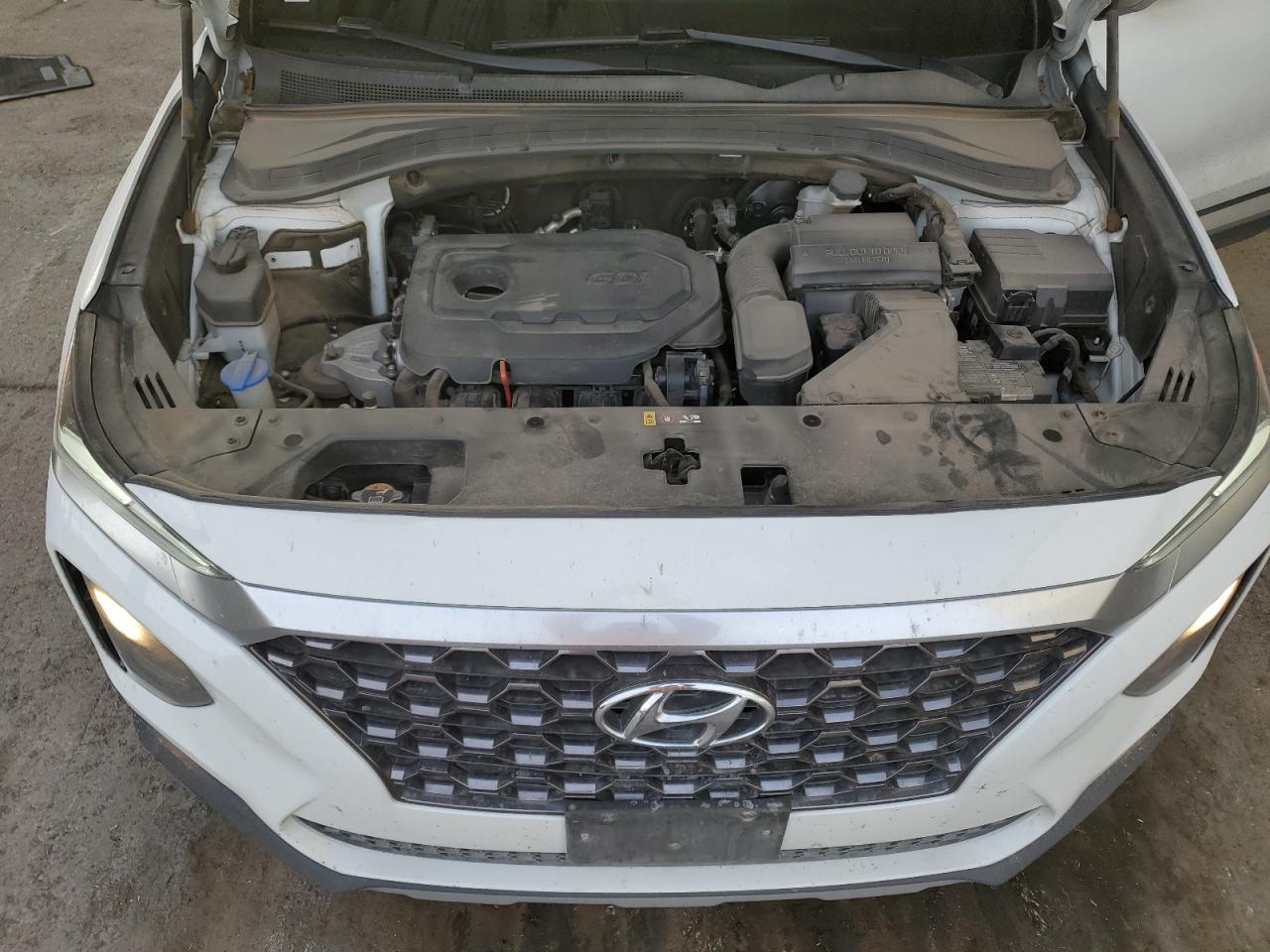 2020 Hyundai Santa Fe - Image 12