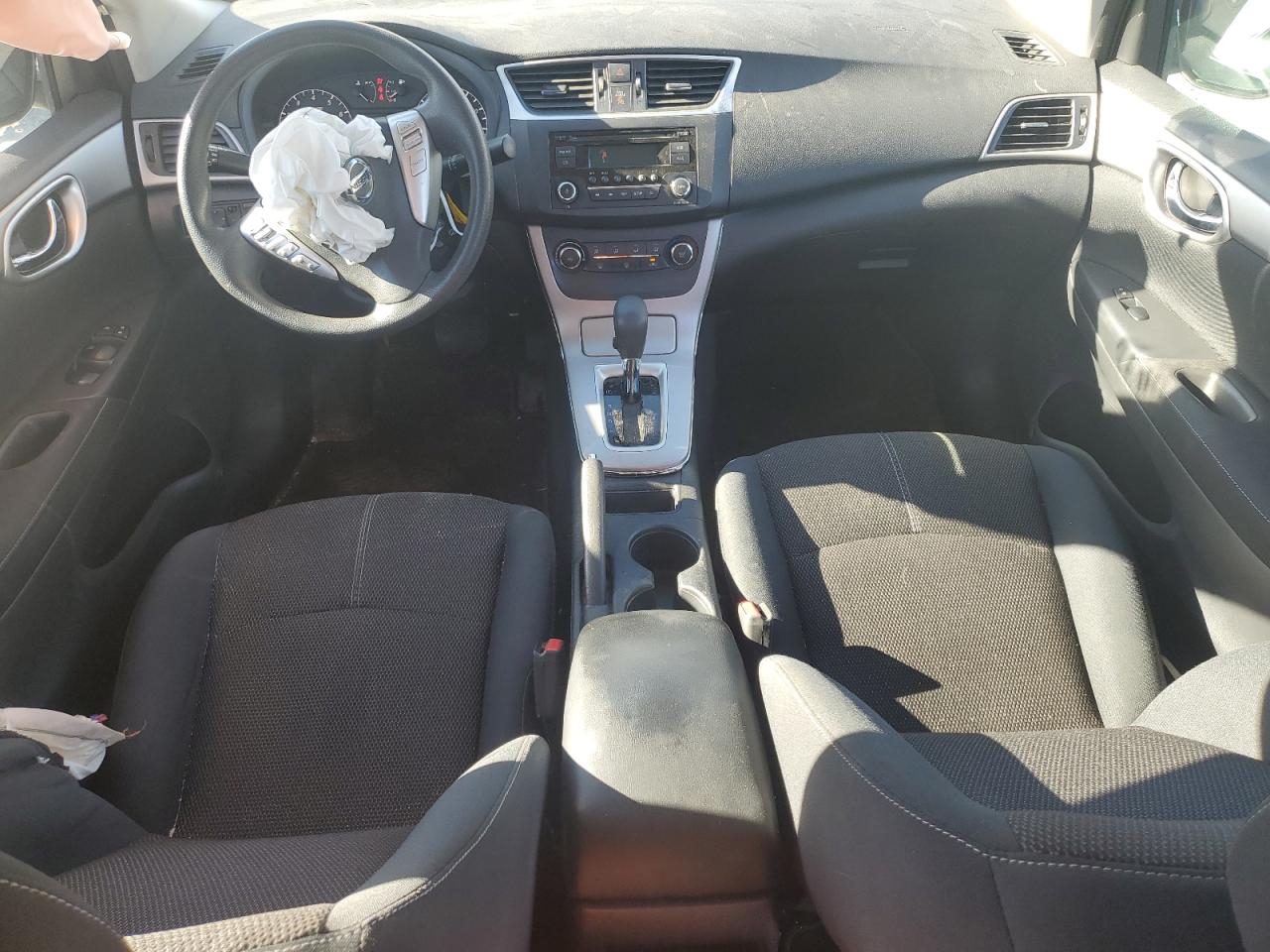 2015 Nissan Sentra - Image 8