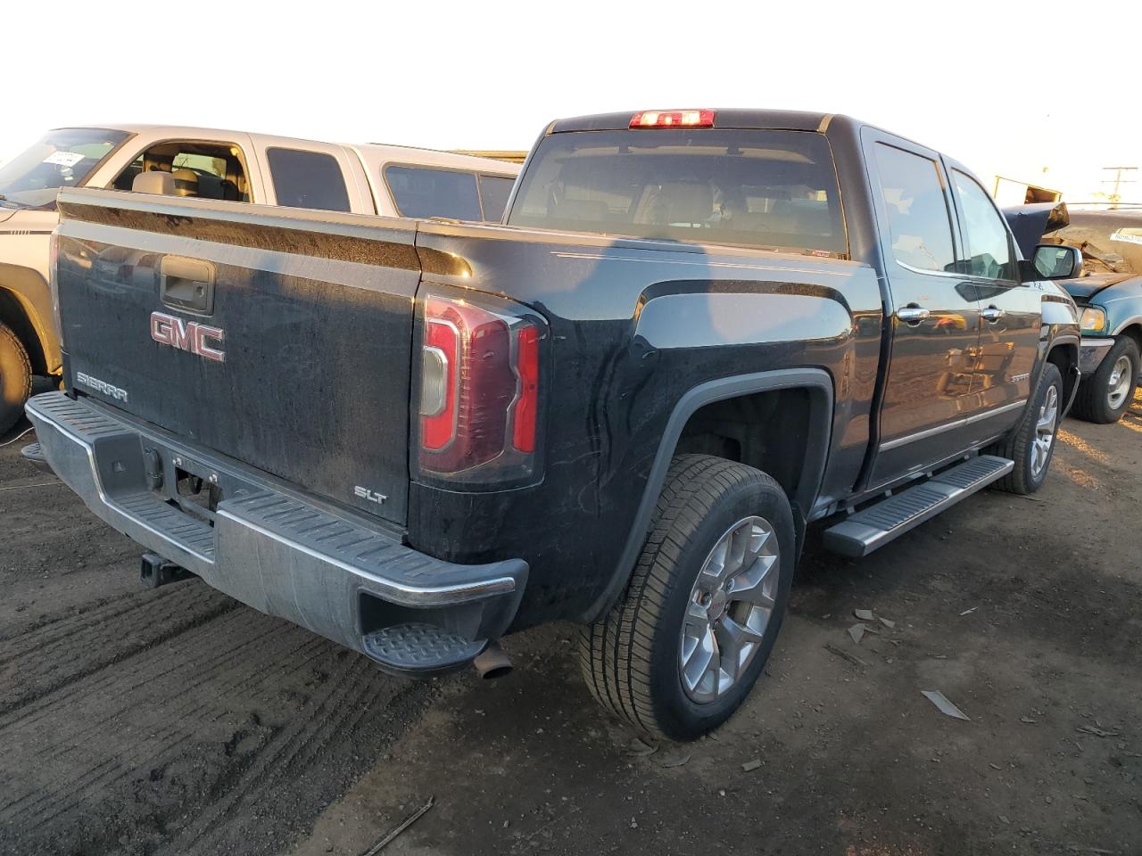 2016 GMC Sierra - Image 3