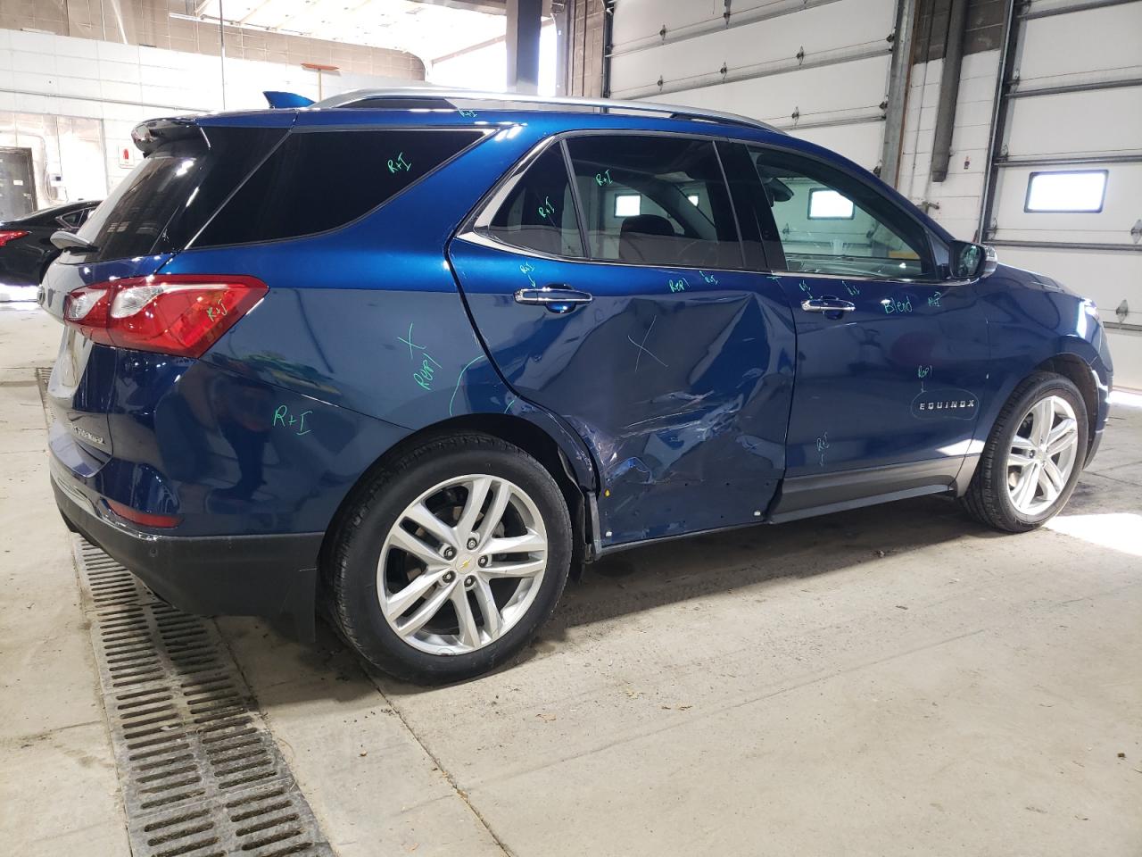 2020 Chevrolet Equinox - Image 3