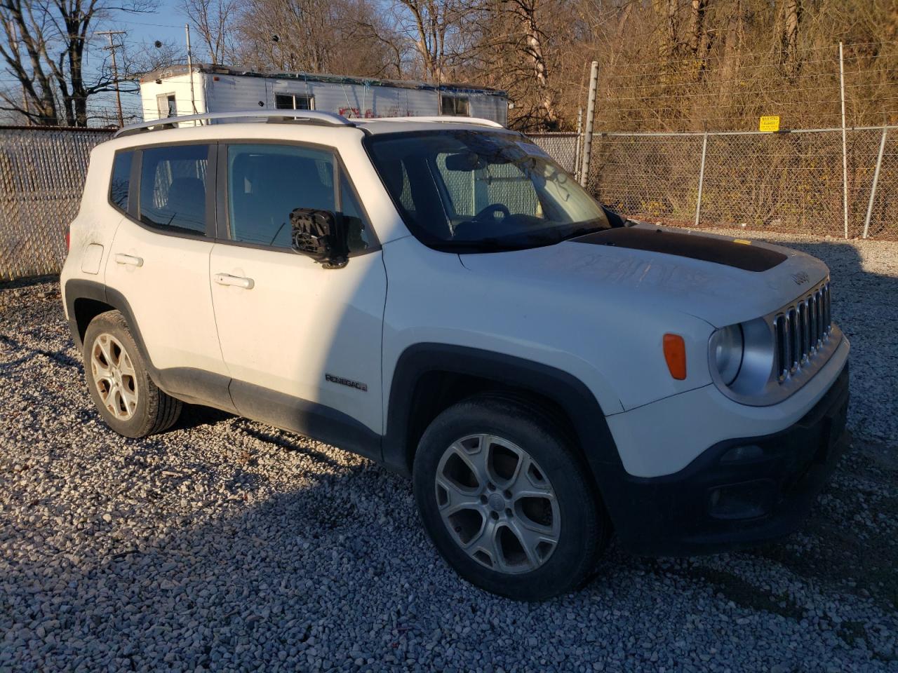 VIN ZACCJBDT6FPB99326 2015 JEEP RENEGADE no.4