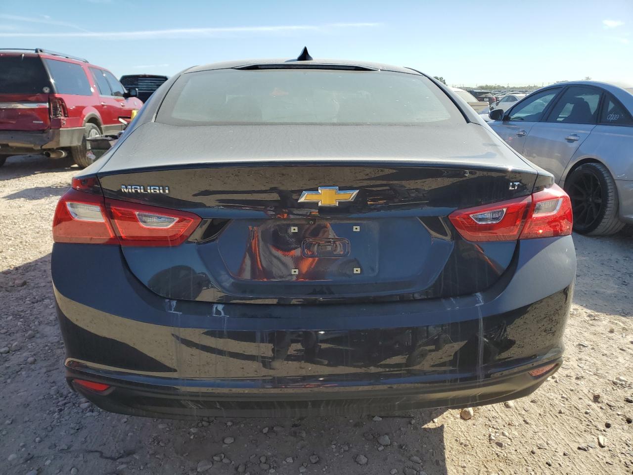 2023 Chevrolet Malibu - Image 6