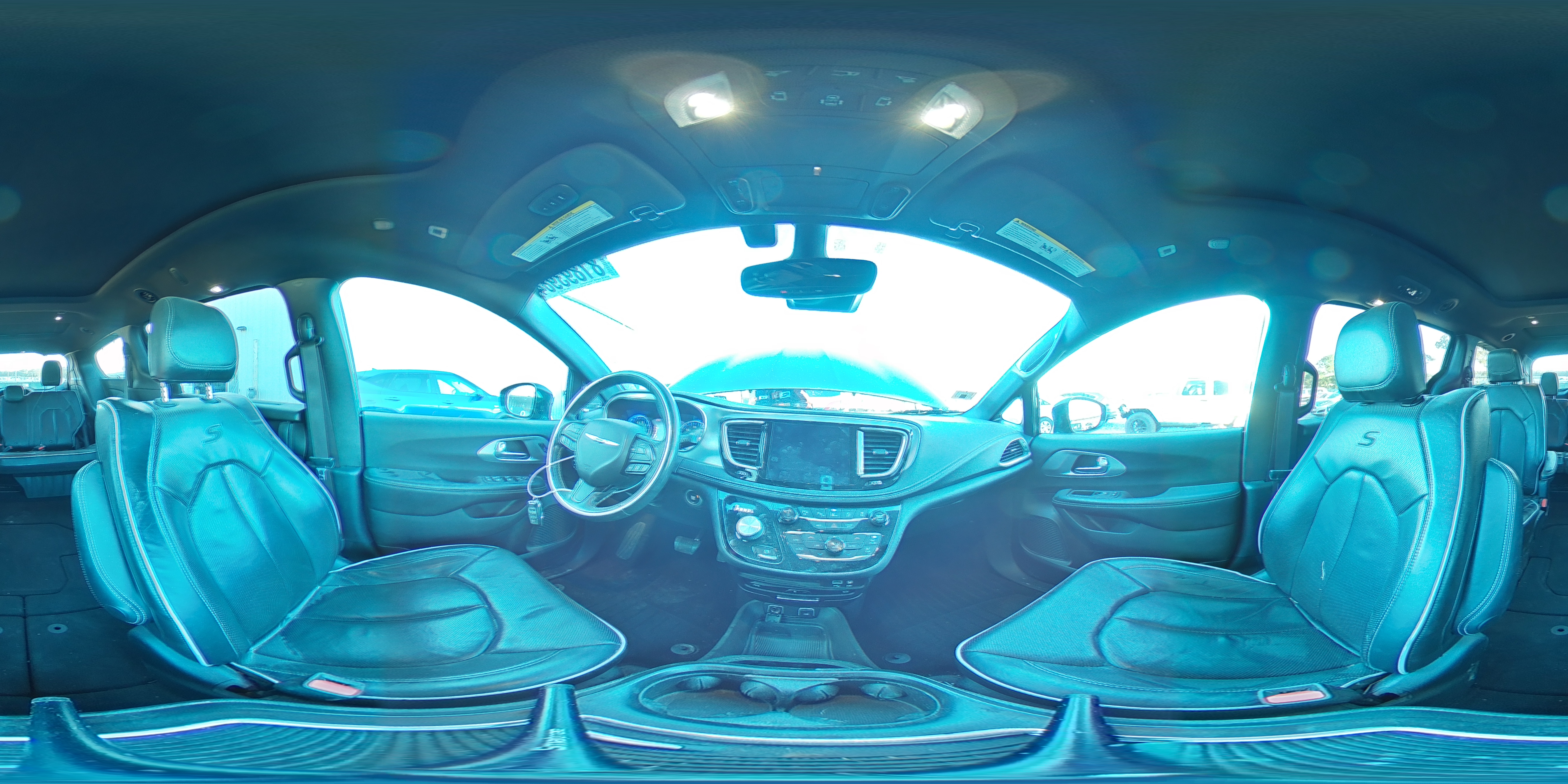 2019 Chrysler Pacifica - Image 15