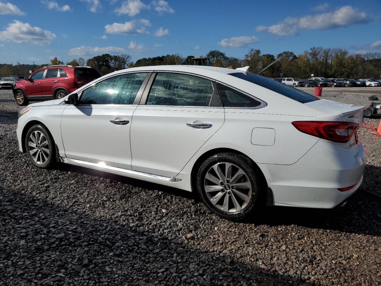 2013 Hyundai Elantra - Image 2