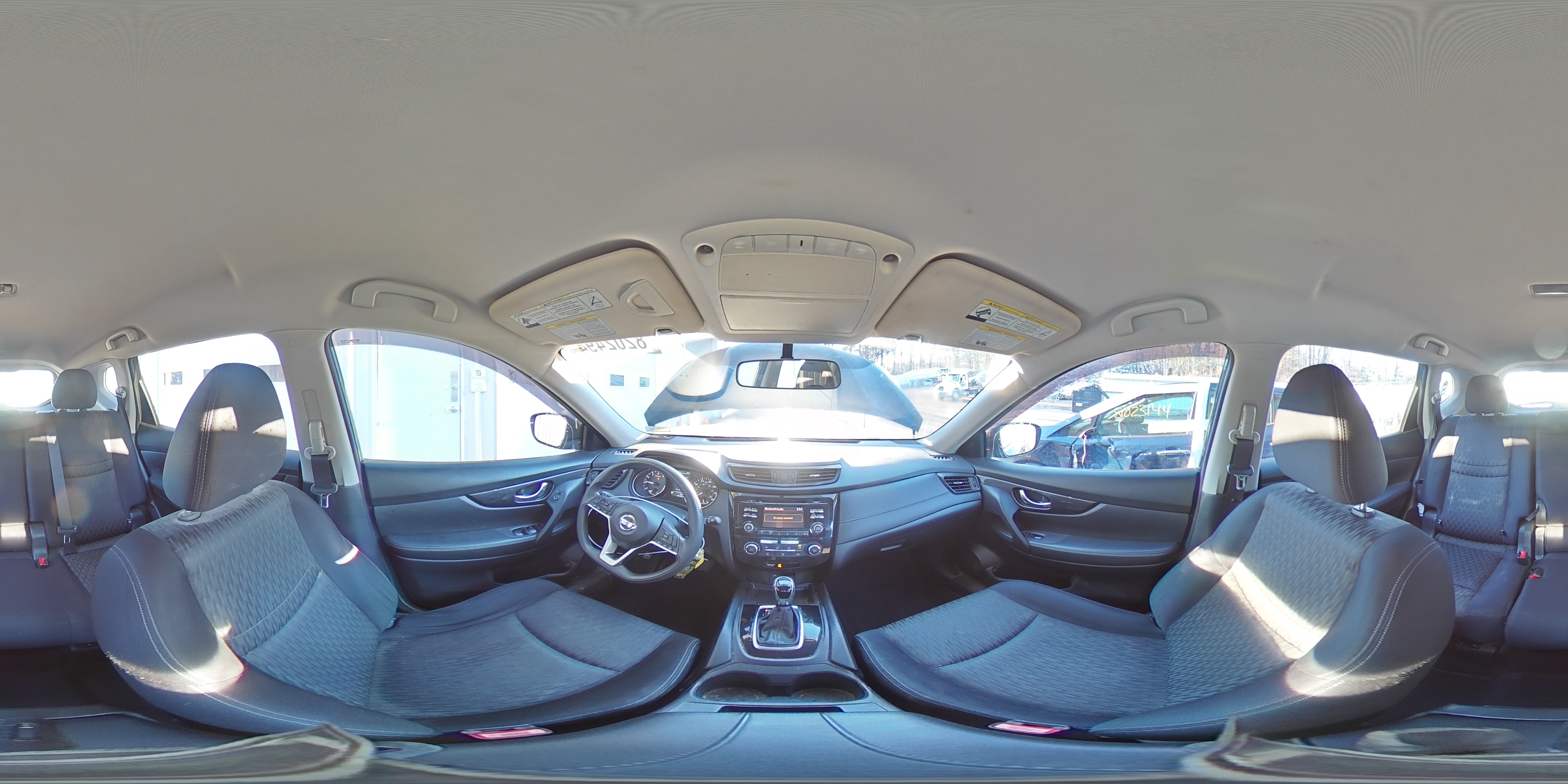 2017 Nissan Rogue - Image 15