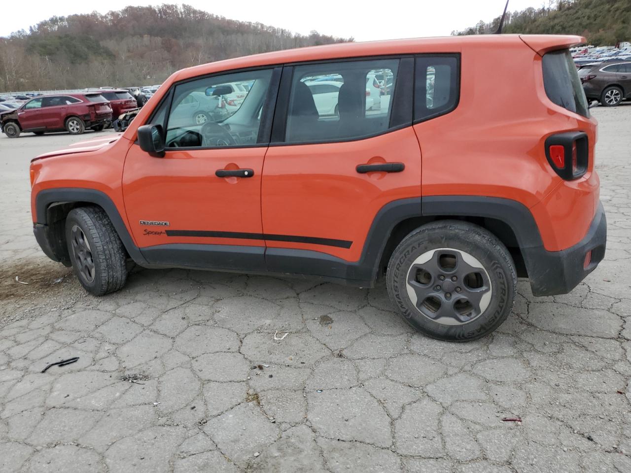 VIN ZACCJAAT0FPB76605 2015 JEEP RENEGADE no.2