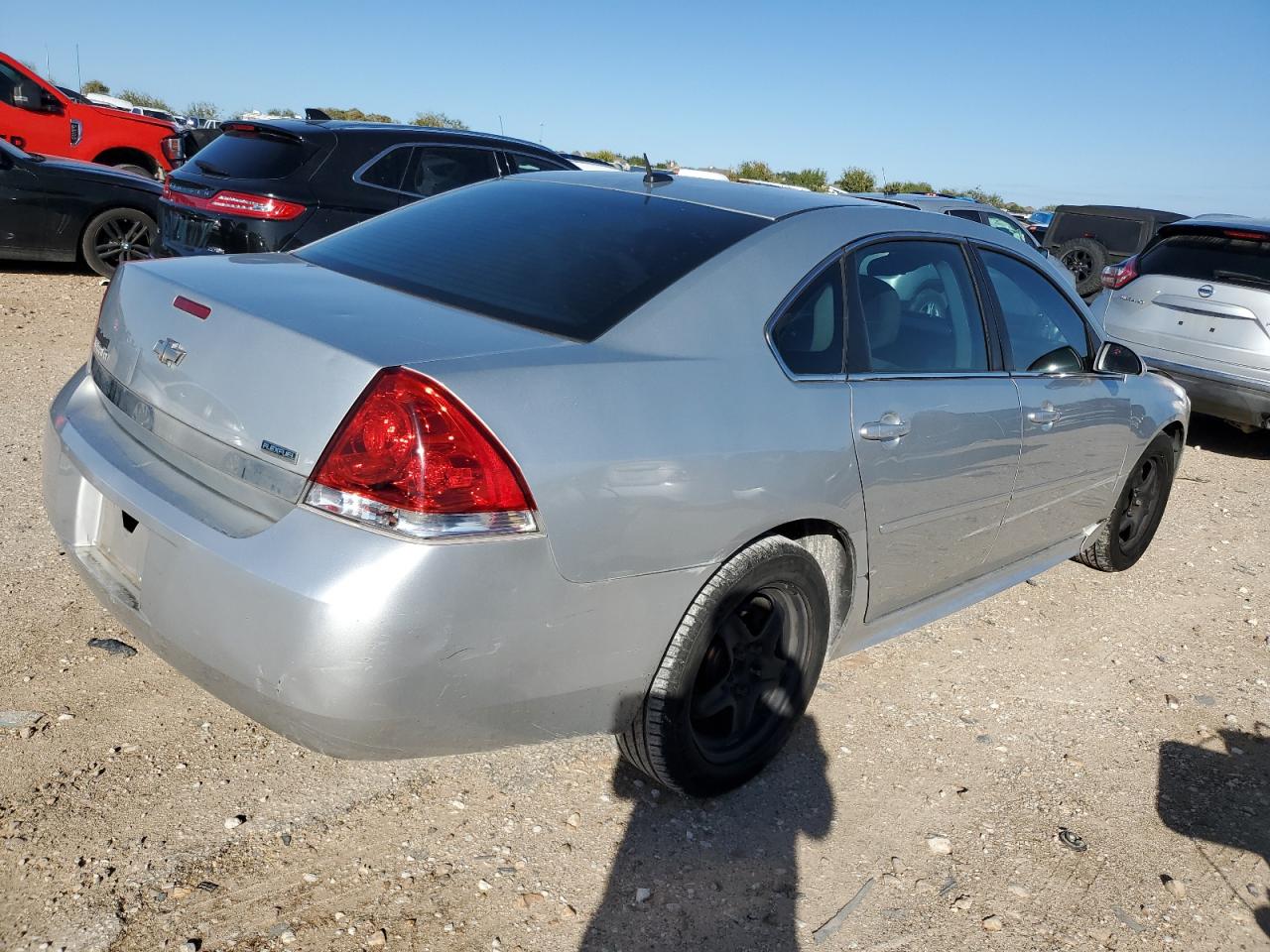 2011 Chevrolet Impala - Image 3
