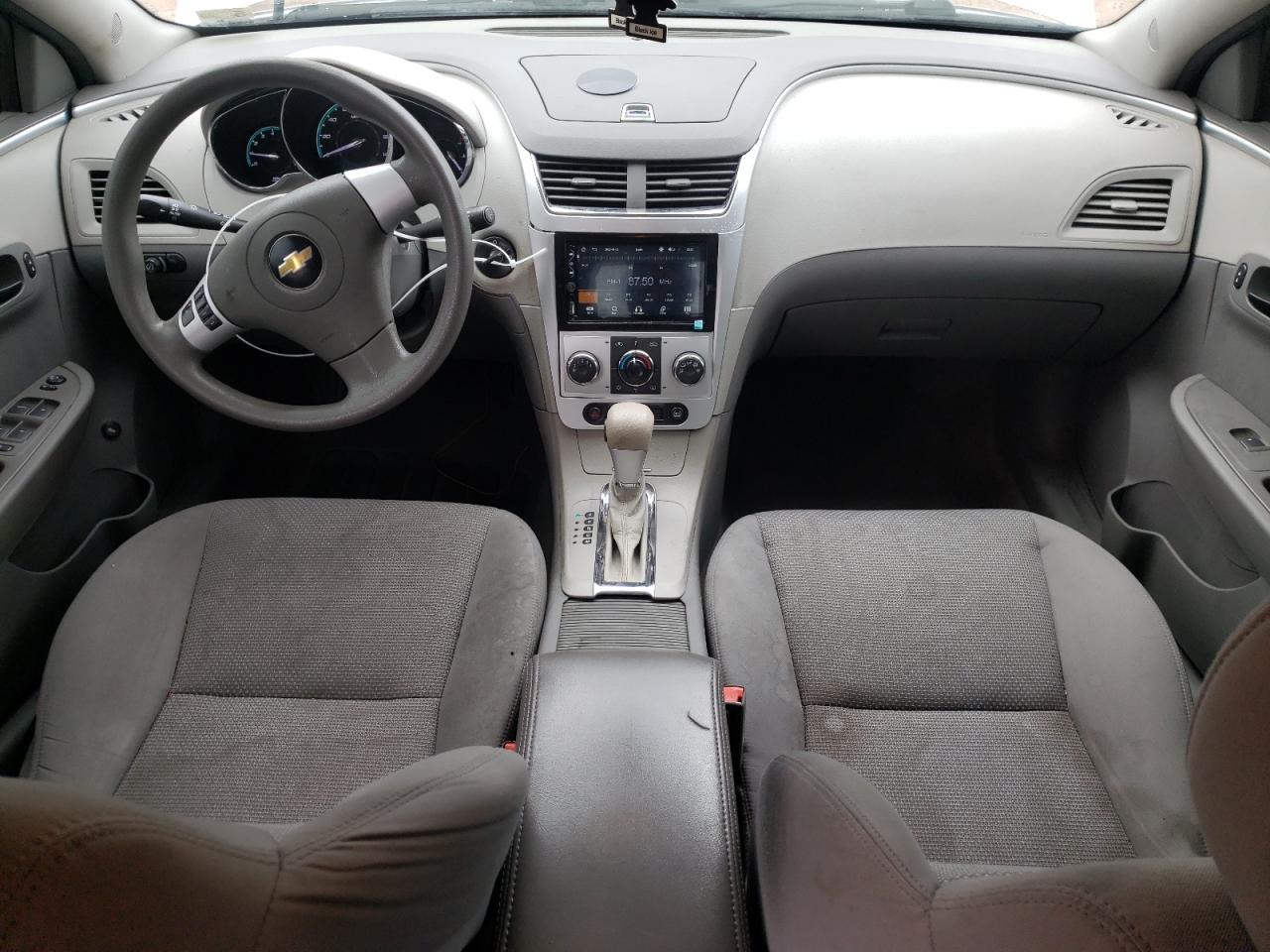 2011 Chevrolet Malibu - Image 8
