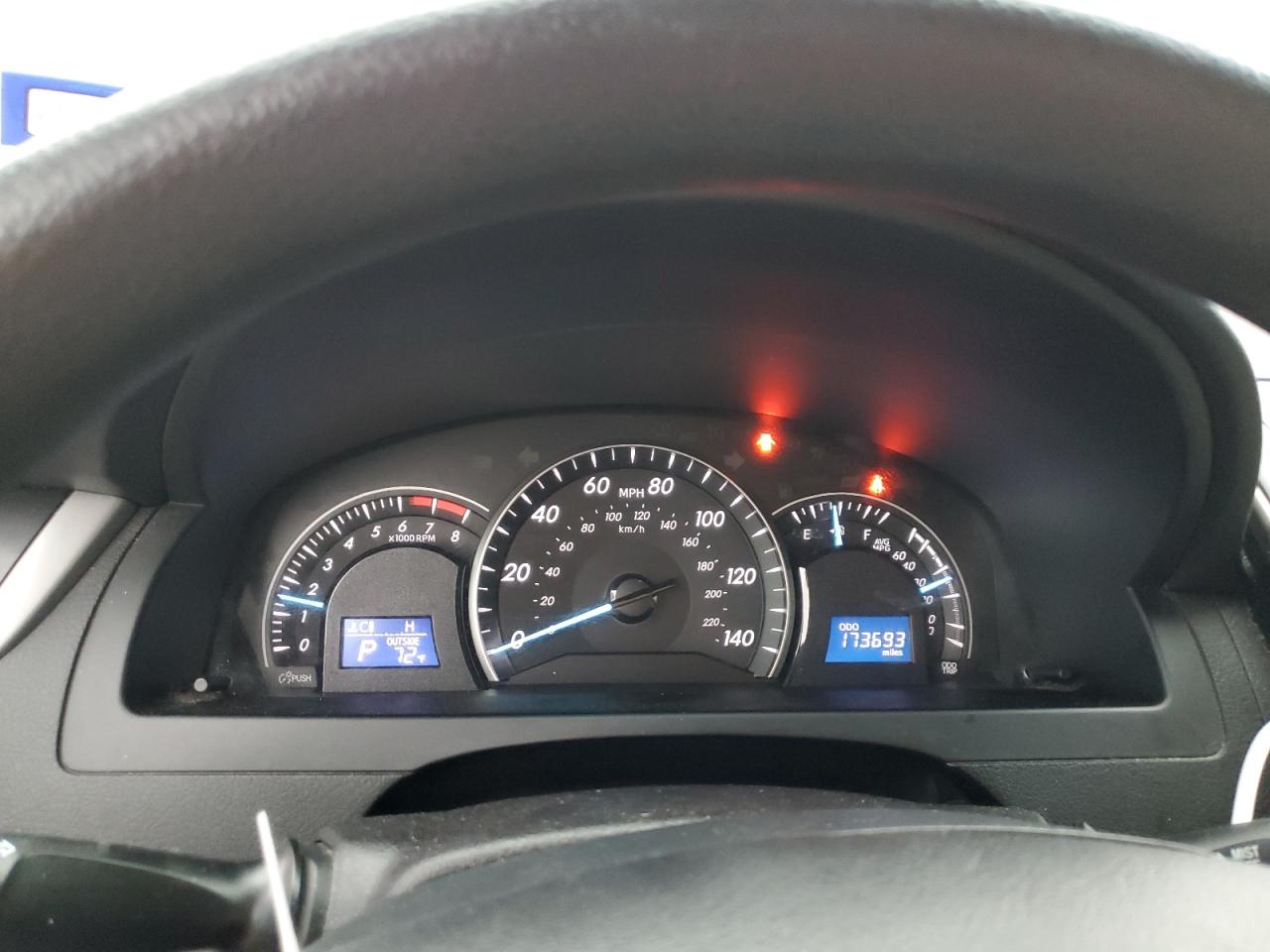 2014 Toyota Camry - Image 9