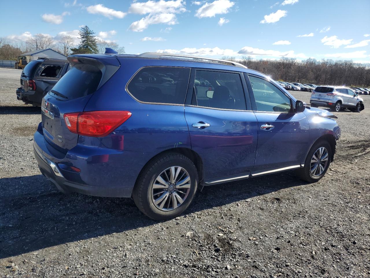 2019 Nissan Pathfinder - Image 3