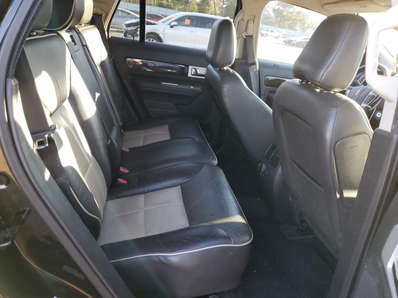 2008 Lincoln MKX - Image 12