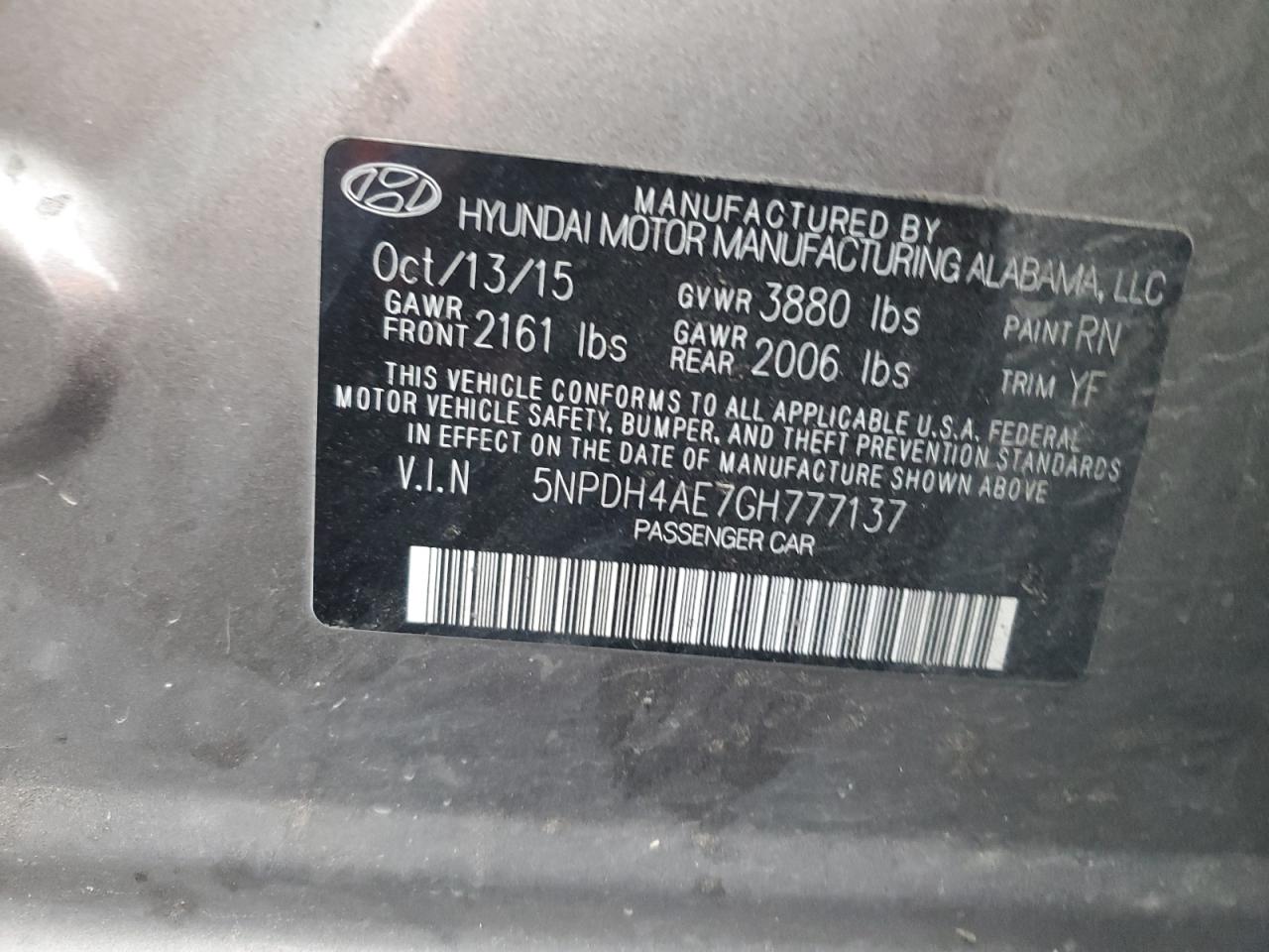 2016 Hyundai Elantra - Image 13