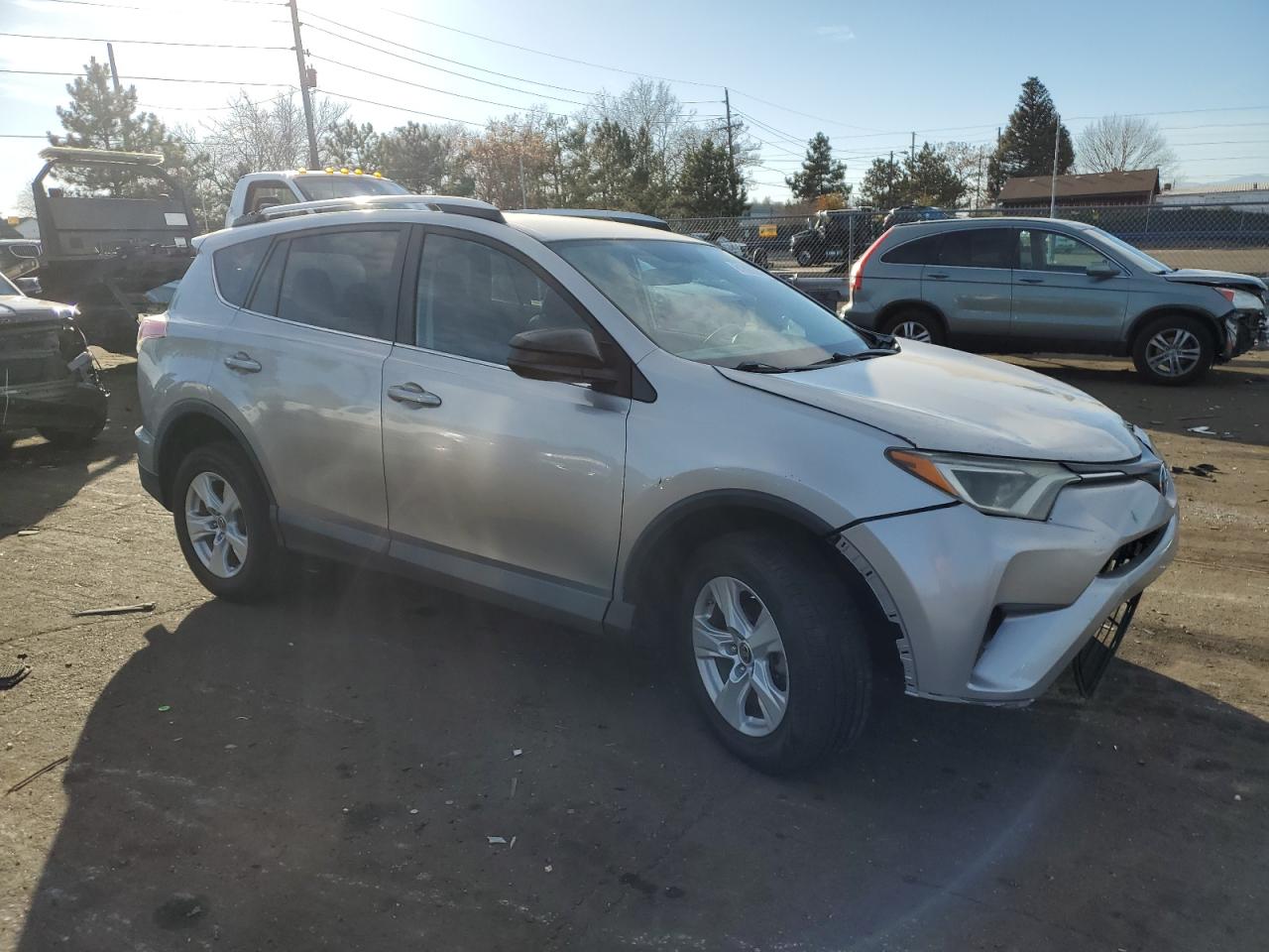 VIN 2T3BFREV6GW441377 2016 TOYOTA RAV4 no.4