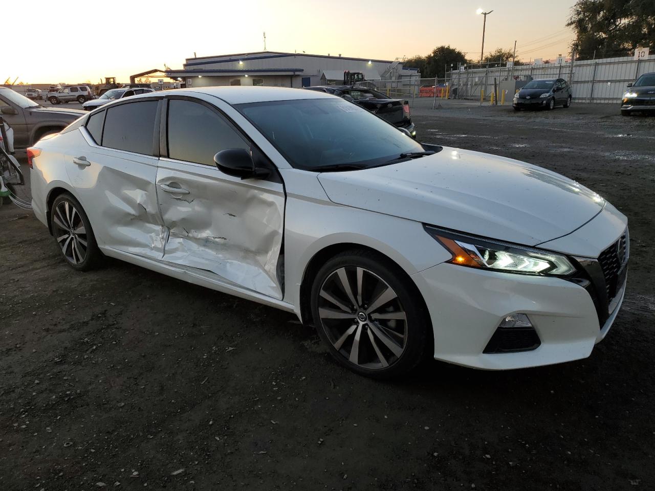 2019 Nissan Altima - Image 4