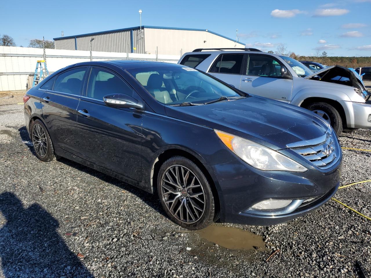 2011 Hyundai Sonata - Image 4