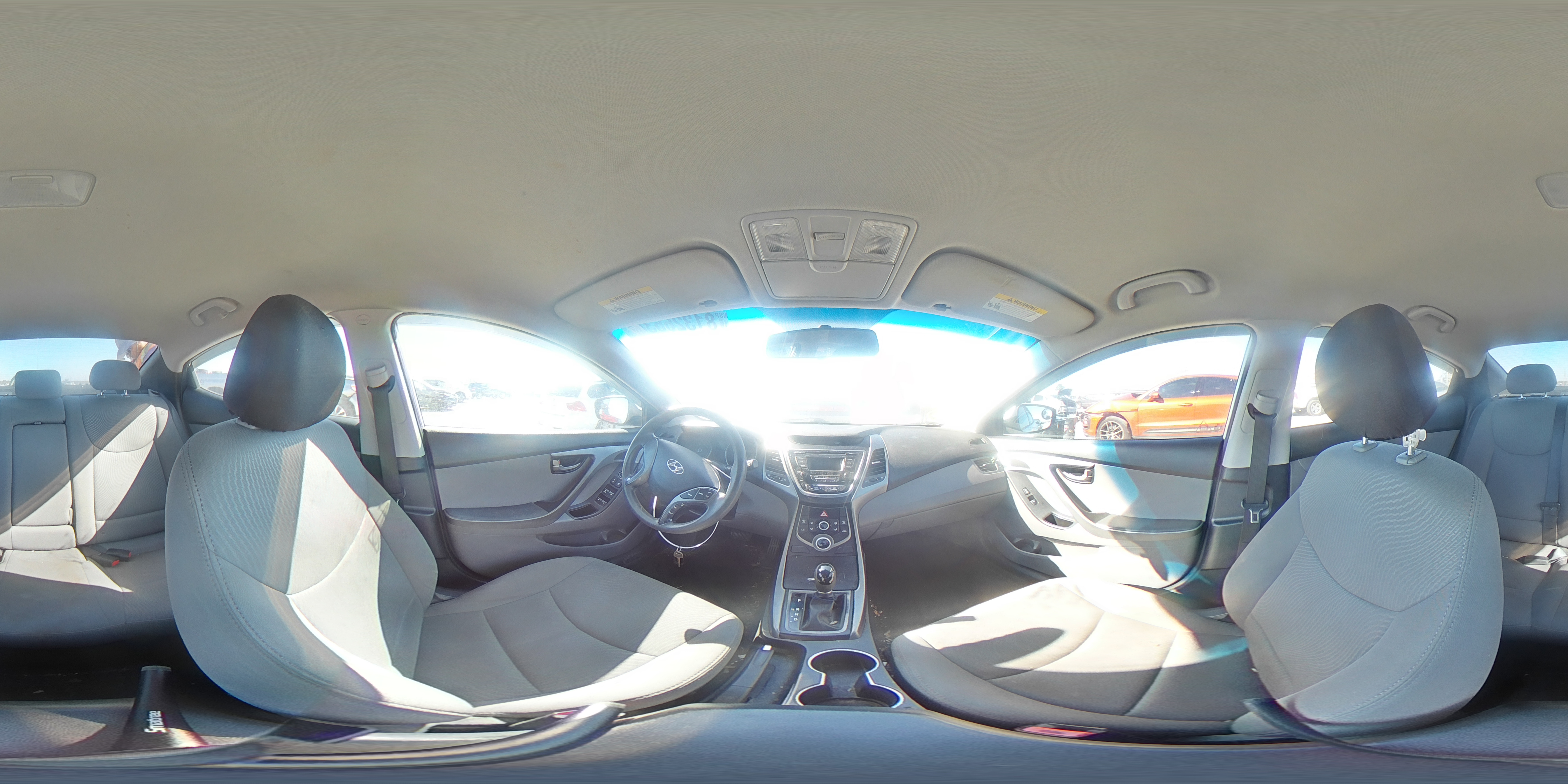 2015 Hyundai Elantra - Image 13