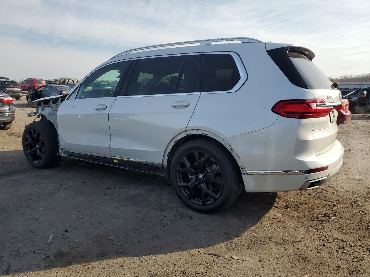 2020 BMW X7 - Image 2