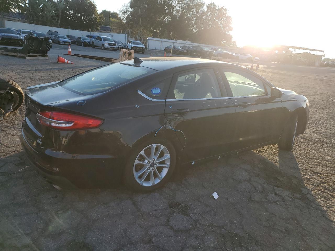 VIN 3FA6P0HD4KR134466 2019 FORD FUSION no.3